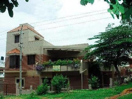 Tulips Homestay Mysore Exterior photo